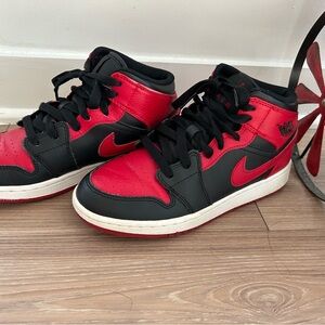 Jordan 1 Kids Blank & Red Sneakers